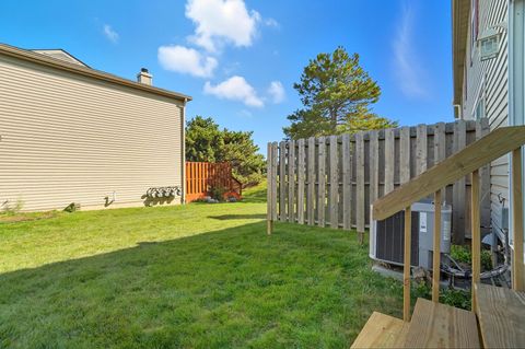 Tiny photo for 5589 Valencia Park Boulevard 11A #11A, Hilliard, OH 43026 (MLS # 225037629)