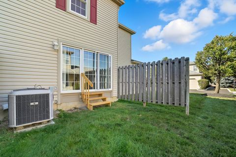Tiny photo for 5589 Valencia Park Boulevard 11A #11A, Hilliard, OH 43026 (MLS # 225037629)