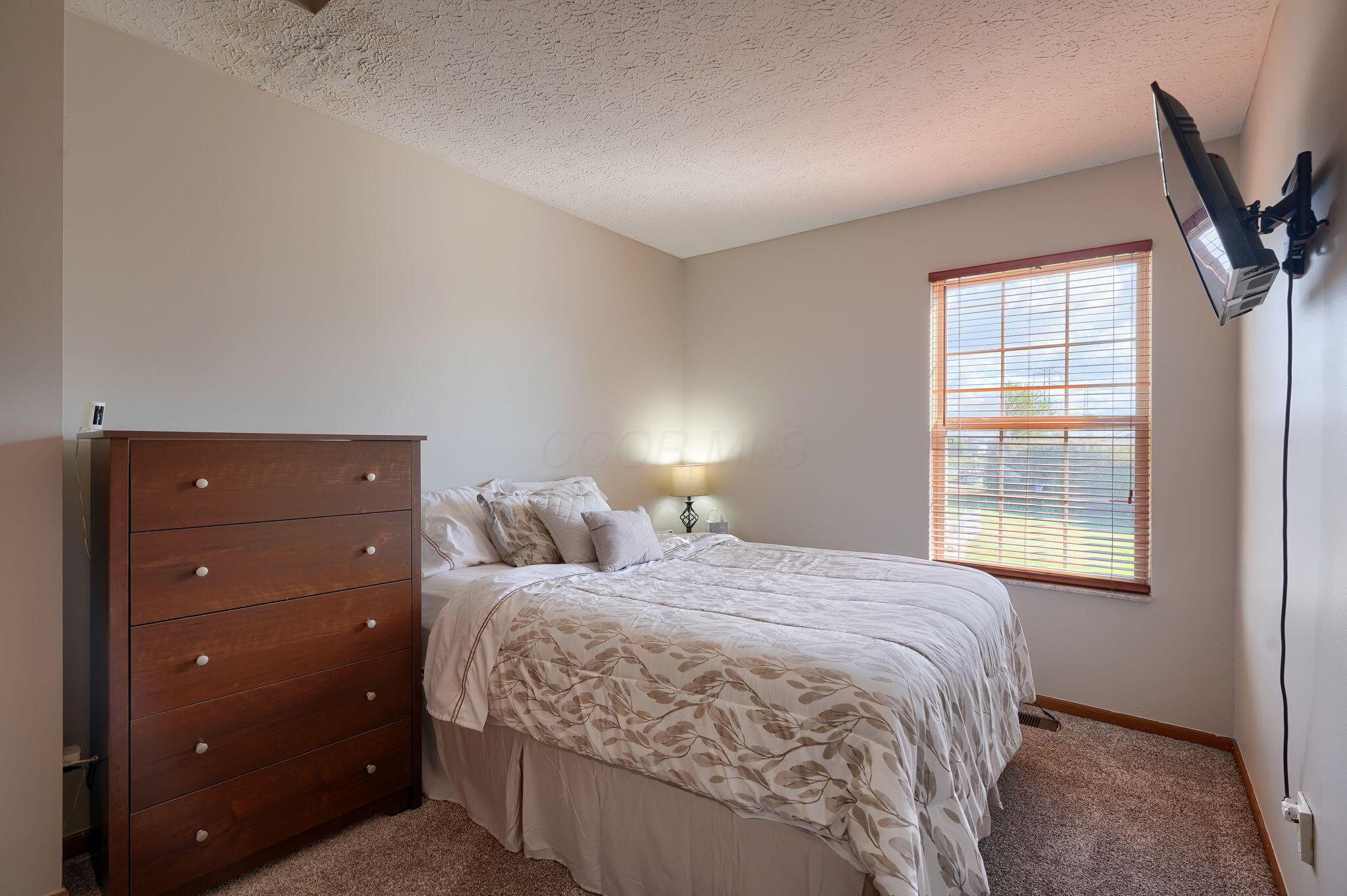 5390 Armour Court, Groveport, Ohio image 32
