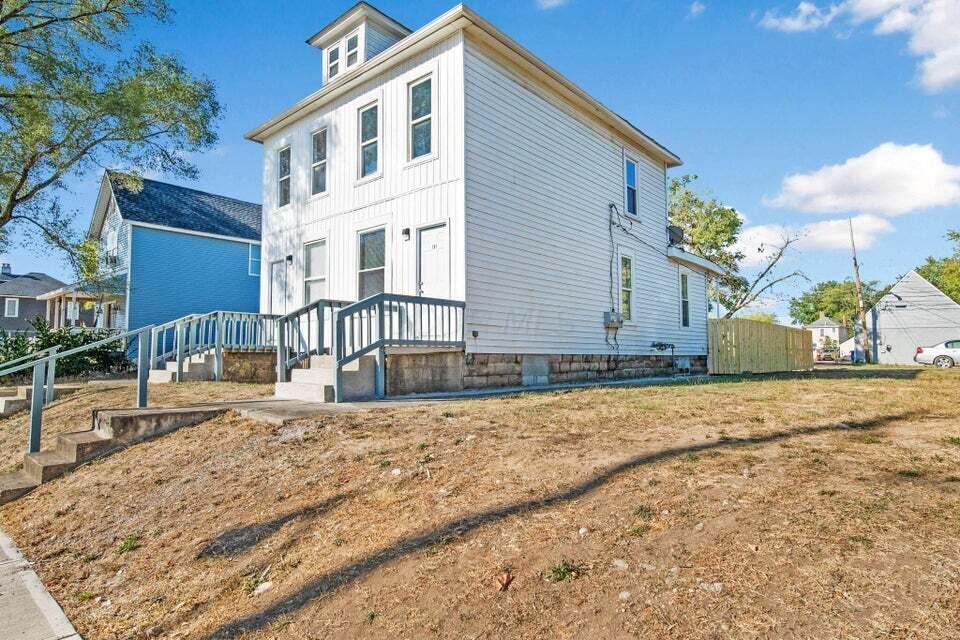 Photo of 189-191 N Central Avenue, Columbus, OH 43222 (MLS # 226037291)