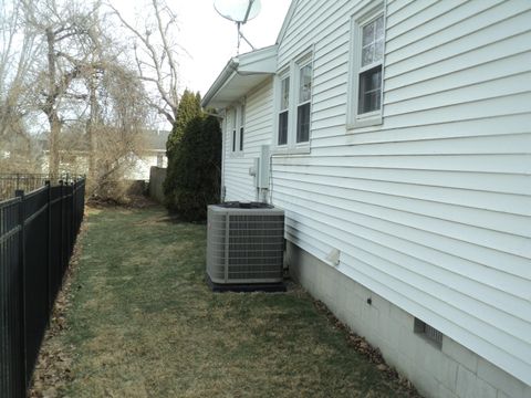 Tiny photo for 742 Fairway Drive, Washington Court House, OH 43160 (MLS # 226002333)