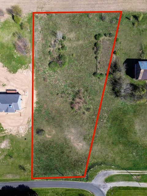 Photo of 685 E Township Road 190 E, Bellefontaine, OH 43311 (MLS # 226011843)