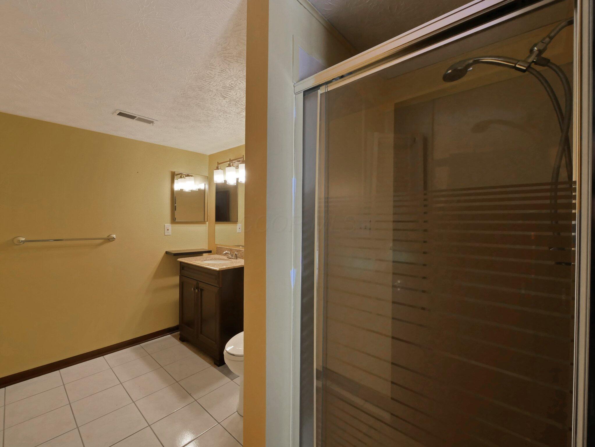 5840 Godown Road, Columbus, Ohio image 36