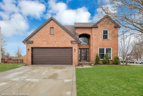 Photo of 3656 Lake Albert Way, Grove City, OH 43123 (MLS # 226003828)