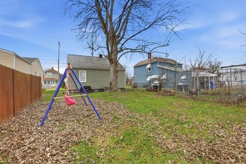 Tiny photo for 132 N Pierce Avenue, Lancaster, OH 43130 (MLS # 225044629)