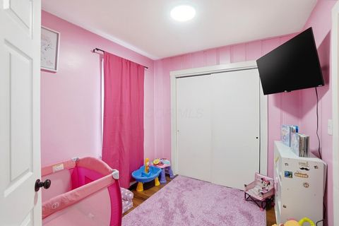 Tiny photo for 132 N Pierce Avenue, Lancaster, OH 43130 (MLS # 225044629)