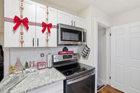 Tiny photo for 132 N Pierce Avenue, Lancaster, OH 43130 (MLS # 225044629)