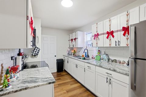 Tiny photo for 132 N Pierce Avenue, Lancaster, OH 43130 (MLS # 225044629)