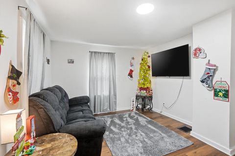 Tiny photo for 132 N Pierce Avenue, Lancaster, OH 43130 (MLS # 225044629)