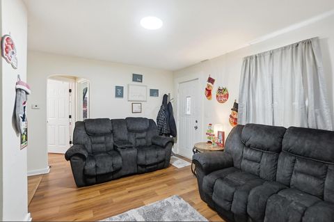 Tiny photo for 132 N Pierce Avenue, Lancaster, OH 43130 (MLS # 225044629)