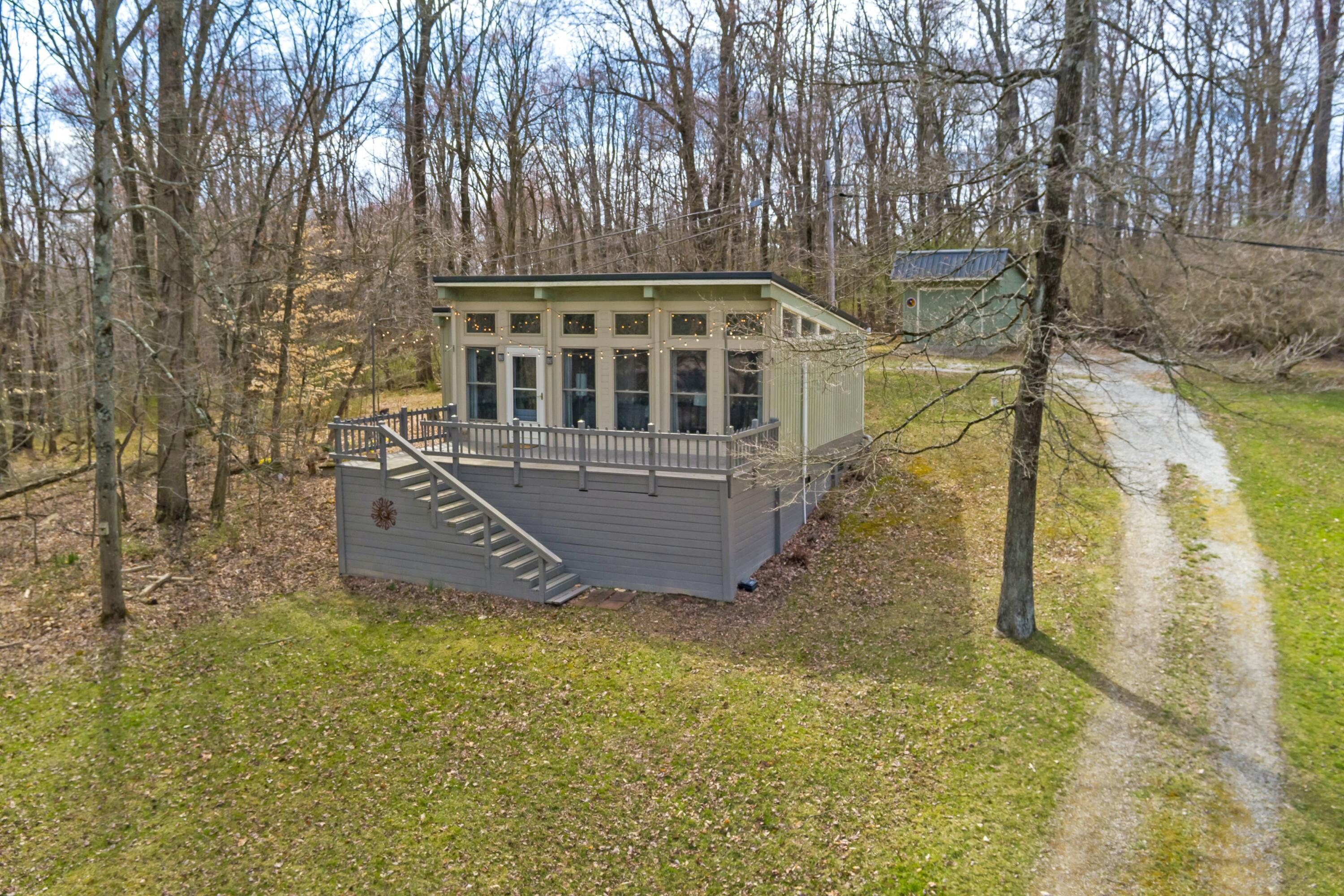277 Winnebago Lane, Sugar Grove, Ohio image 2
