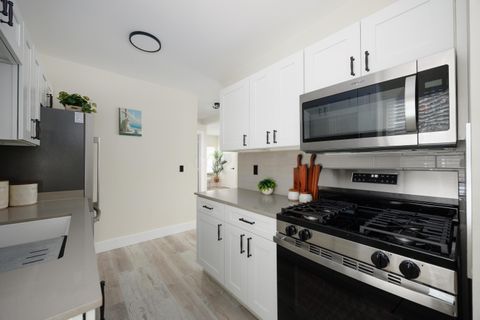 Tiny photo for 704 Hanford Street, Columbus, OH 43206 (MLS # 225044763)