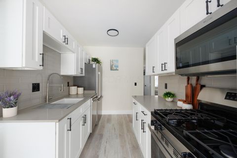 Tiny photo for 704 Hanford Street, Columbus, OH 43206 (MLS # 225044763)