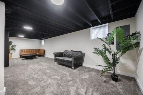 Tiny photo for 704 Hanford Street, Columbus, OH 43206 (MLS # 225044763)