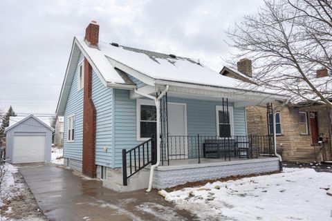 Photo of 704 Hanford Street, Columbus, OH 43206 (MLS # 225044763)