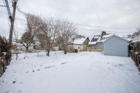 Tiny photo for 704 Hanford Street, Columbus, OH 43206 (MLS # 225044763)