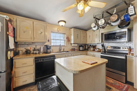 Tiny photo for 25477 Armstrong Road, Laurelville, OH 43135 (MLS # 226029104)