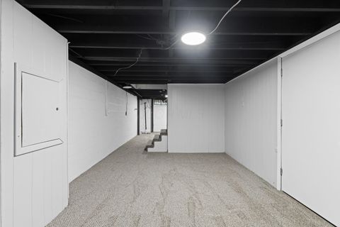 Tiny photo for 986 Loretta Avenue, Columbus, OH 43211 (MLS # 225044485)