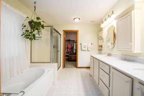 Tiny photo for 2383 Birch Bark Trail, Grove City, OH 43123 (MLS # 225037510)