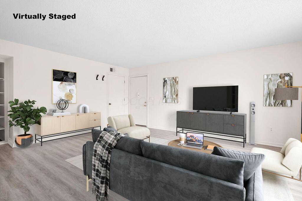 Columbus, Ohio 43214, United States, 1 Bedroom Bedrooms, ,1 BathroomBathrooms,Residential,Contingent,117798