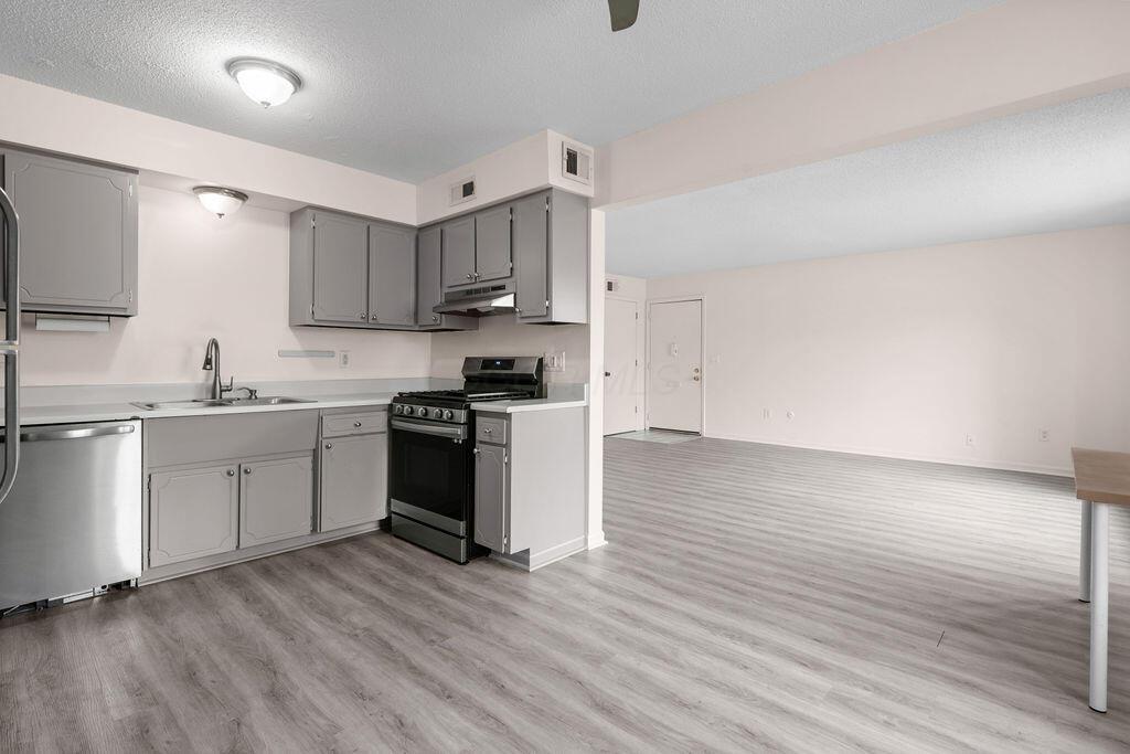 Columbus, Ohio 43214, United States, 1 Bedroom Bedrooms, ,1 BathroomBathrooms,Residential,Contingent,117798