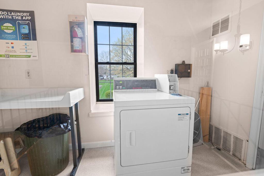 Columbus, Ohio 43214, United States, 1 Bedroom Bedrooms, ,1 BathroomBathrooms,Residential,Contingent,117798