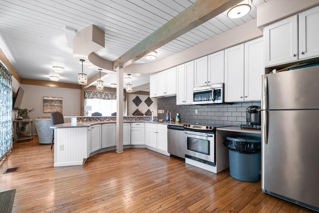 Columbus, Ohio 43214, United States, 1 Bedroom Bedrooms, ,1 BathroomBathrooms,Residential,Contingent,117798