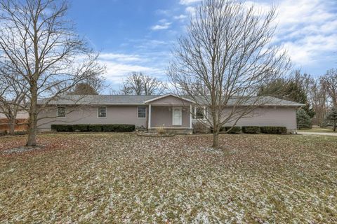 Photo of 29 1st Avenue SW, Etna, OH 43062 (MLS # 226005361)