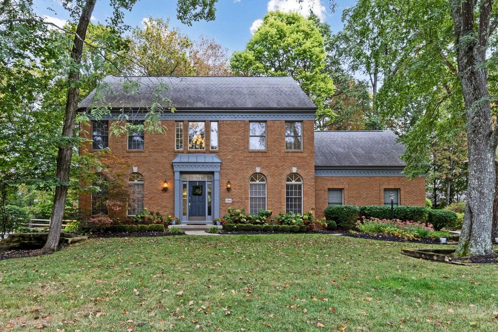 Photo of 1346 Harrison Pond Drive, New Albany, OH 43054 (MLS # 225036606)