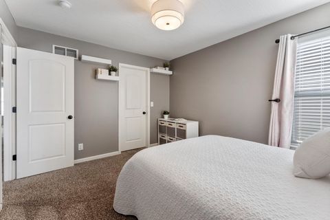 Tiny photo for 233 Auburn Drive, Newark, OH 43055 (MLS # 225044905)