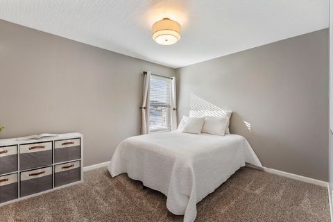 Tiny photo for 233 Auburn Drive, Newark, OH 43055 (MLS # 225044905)