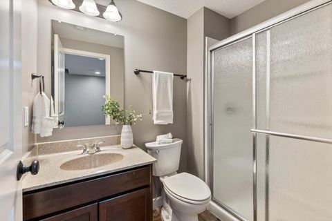 Tiny photo for 233 Auburn Drive, Newark, OH 43055 (MLS # 225044905)