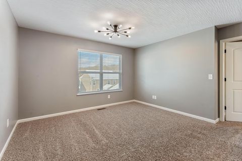 Tiny photo for 233 Auburn Drive, Newark, OH 43055 (MLS # 225044905)