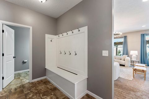 Tiny photo for 233 Auburn Drive, Newark, OH 43055 (MLS # 225044905)