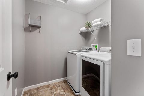 Tiny photo for 233 Auburn Drive, Newark, OH 43055 (MLS # 225044905)