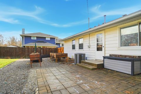 Tiny photo for 1006 Sherwood Avenue, Marysville, OH 43040 (MLS # 226000533)