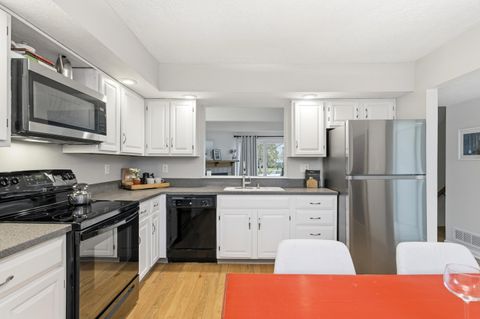 Tiny photo for 7027 Dublin Village Drive, Dublin, OH 43017 (MLS # 226000514)