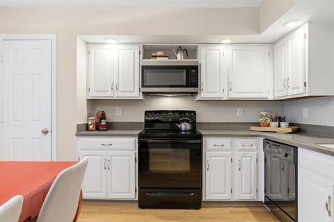 Tiny photo for 7027 Dublin Village Drive, Dublin, OH 43017 (MLS # 226000514)