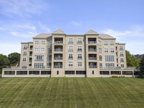 Photo of 5745 Newbank Circle 202 #202, Dublin, OH 43017 (MLS # 226012117)