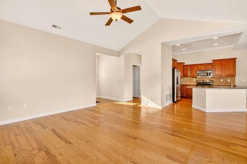 Tiny photo for 5162 Hayden Woods Lane 22 #22, Hilliard, OH 43026 (MLS # 225045908)