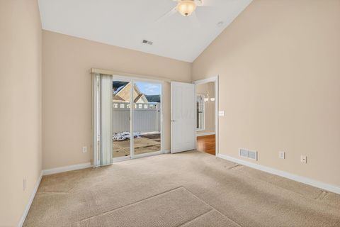 Tiny photo for 5162 Hayden Woods Lane 22 #22, Hilliard, OH 43026 (MLS # 225045908)