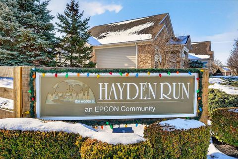 Tiny photo for 5162 Hayden Woods Lane 22 #22, Hilliard, OH 43026 (MLS # 225045908)