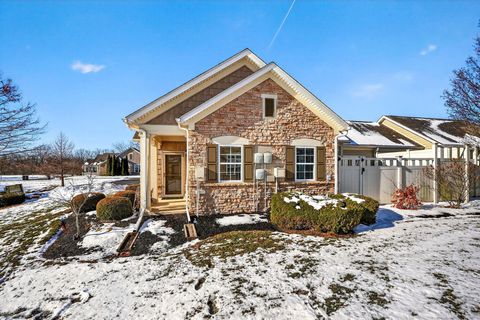 Tiny photo for 5162 Hayden Woods Lane 22 #22, Hilliard, OH 43026 (MLS # 225045908)