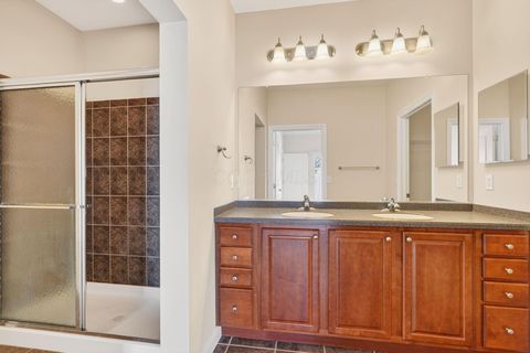 Tiny photo for 5162 Hayden Woods Lane 22 #22, Hilliard, OH 43026 (MLS # 225045908)