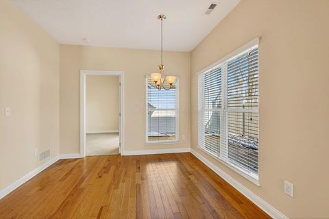 Tiny photo for 5162 Hayden Woods Lane 22 #22, Hilliard, OH 43026 (MLS # 225045908)