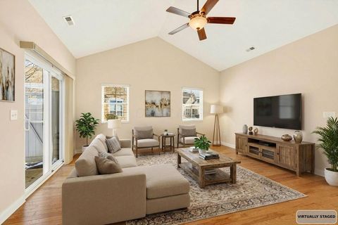 Tiny photo for 5162 Hayden Woods Lane 22 #22, Hilliard, OH 43026 (MLS # 225045908)