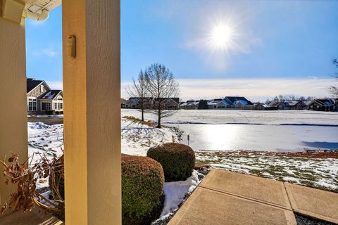 Tiny photo for 5162 Hayden Woods Lane 22 #22, Hilliard, OH 43026 (MLS # 225045908)