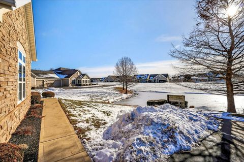 Tiny photo for 5162 Hayden Woods Lane 22 #22, Hilliard, OH 43026 (MLS # 225045908)