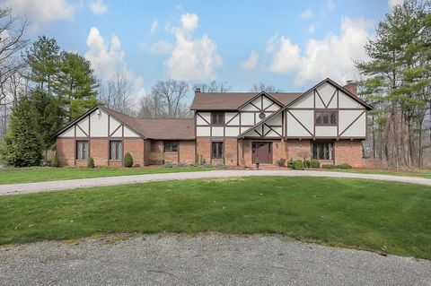 Photo of 4650 Granview Road, Granville, OH 43023 (MLS # 226009226)