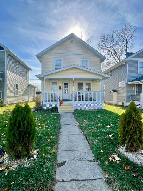Photo of 1411 Genessee Avenue, Columbus, OH 43211 (MLS # 226000351)